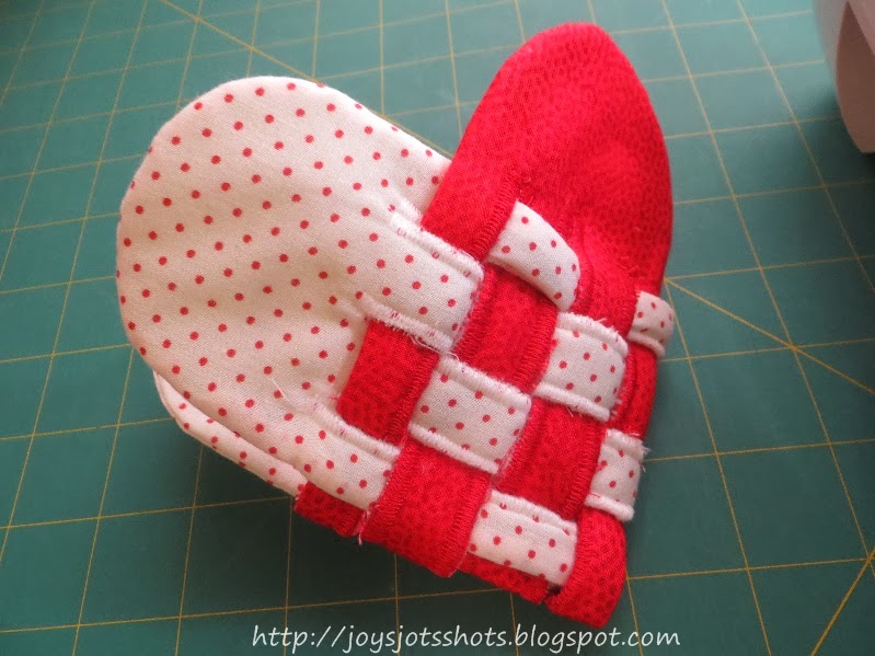 http://joysjotsshots.blogspot.com/2014/01/woven-fabric-heart.html