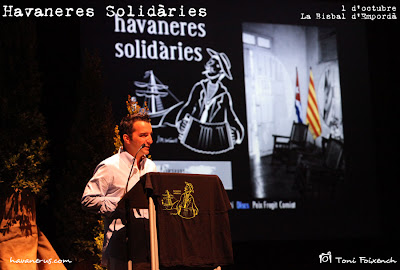 Albert Niell a la Cantada d'havaneres Solidàries de La Bisbal d'Empordà id=