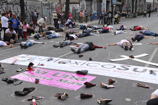 Mujeres de organizaciones marcharon a la SG para que se extienda la Alerta de Género