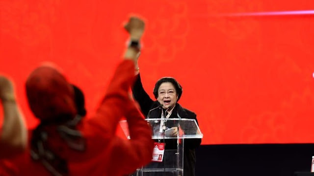 Kegiatan Rapat Kerja Nasional Partai Demokrasi Indonesia Perjuangan sekaligus perayaan HUT Honorer K2: Kami Percaya Bu Mega Peduli Honorer K2