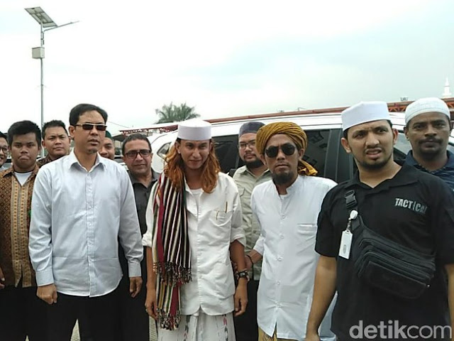 Habib Bahar Ditahan di Polda Jabar, Dugaan Penganiayaan Anak