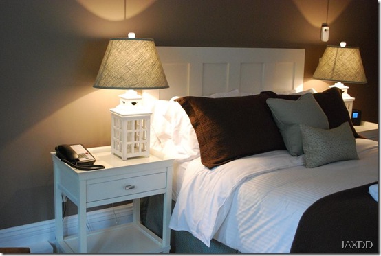 Room 2 bed close RS