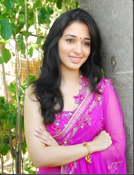 TAMANNA BHATIA HOT, TAMANNA BHATIA IN SAREE, TAMANNA WEARING SAREE (19)