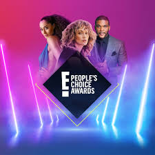 One of the most emotional moments took place when Jennifer Lopez was awarded the People’s Icon Award. But she was not the only important personality in the world of entertainment who received a special tribute: Tyler Perry received the People’s Champion of 2020 Award and Tracee Ellis Ross won the Fashion Icon Award.