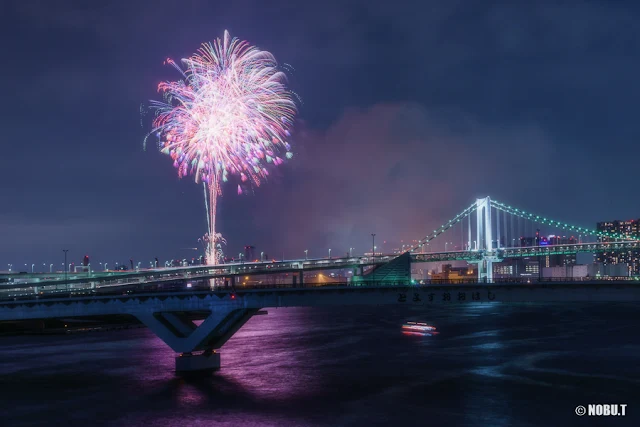 お台場「STAR ISLAND」花火～晴海大橋から撮影