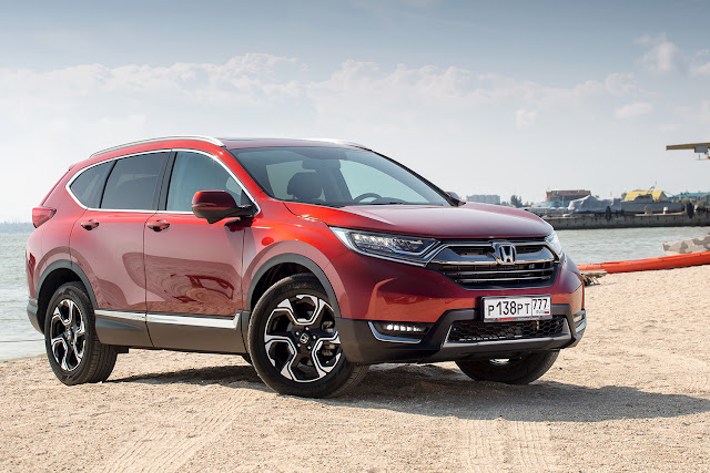 2018 Honda CR-V in Basque Red Pearl Colour