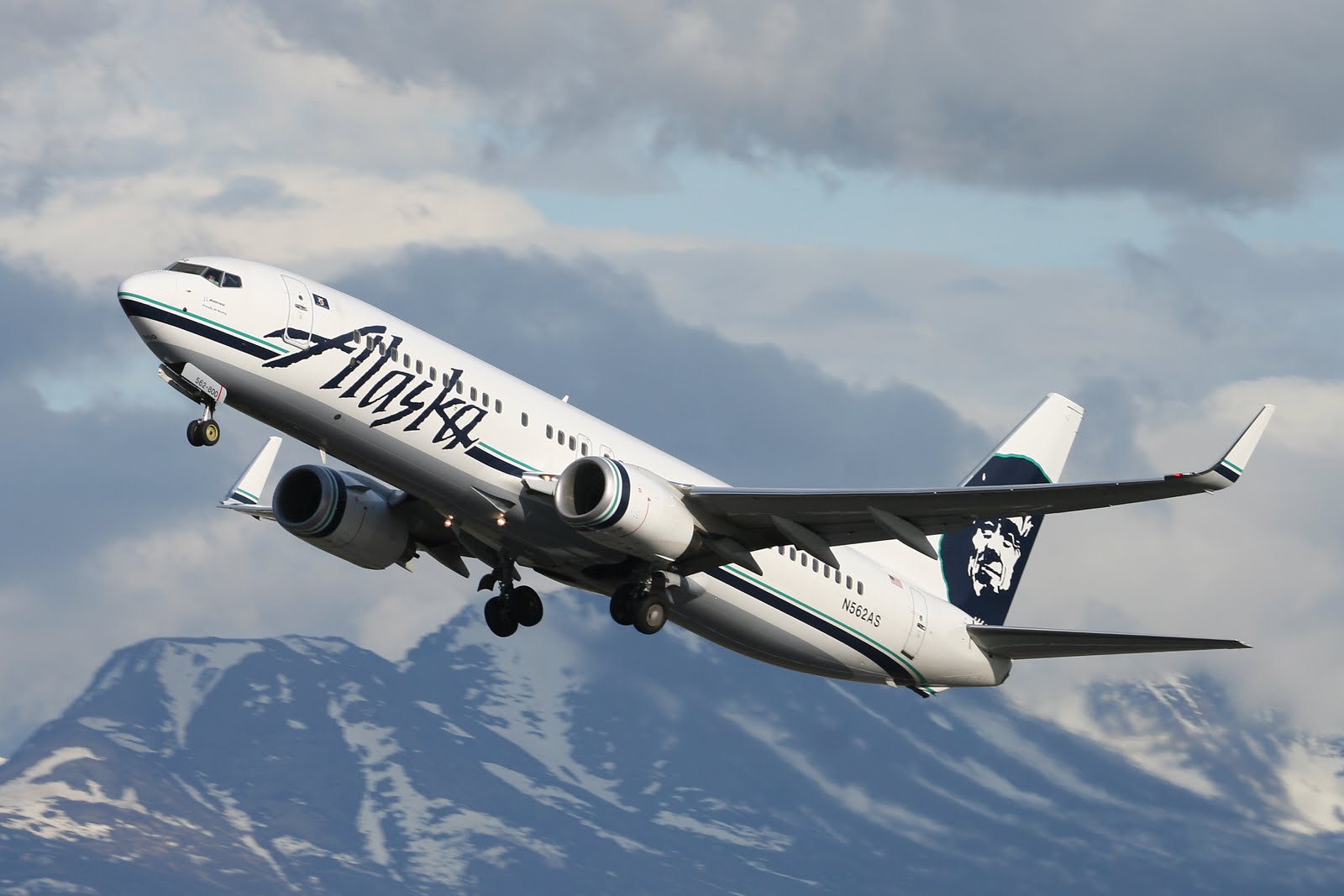 ... airlines alaska airlines wallpapers aircraft wallpapers 29000 27 02