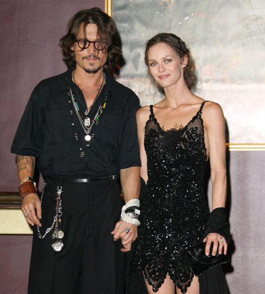 johnny depp wife and children. Johnny Depp Wife Wallpaper