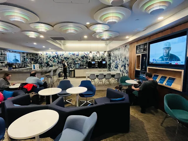 Review American Express Centurion Lounge Los Angeles (LAX) Airport at Tom Bradley International Terminal (TBIT)