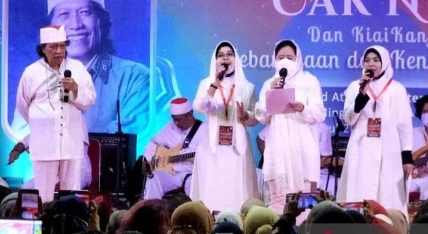 Diundang Megawati Isi Ceramah, Cak Nun: PDI Saat Ini Sudah Tak Tepat Berjuang Lagi!