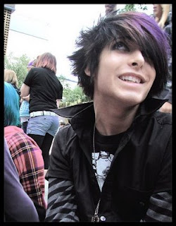 Male Emo Hairstyles Pictures - Boys Emo Haircut Ideas