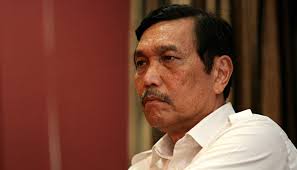 Luhut : Tembak di Tempat Buruh Yang Demo