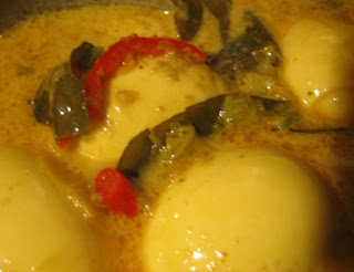 Padang Style Eggs Curry Kalio Telor