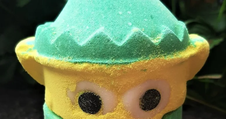 Elf Bomb Bomb Bath Bomb - Shelfless | The Lush Box