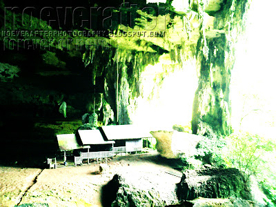 inside the Gua Niah