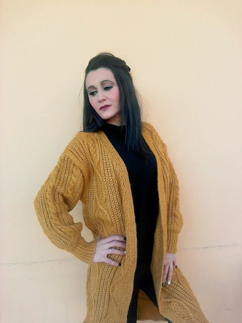 https://www.zaful.com/loose-cable-knit-open-front-cardigan-p_345119.html?lkid=12233467
