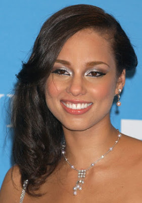 3. Alicia Keys Hairstyles