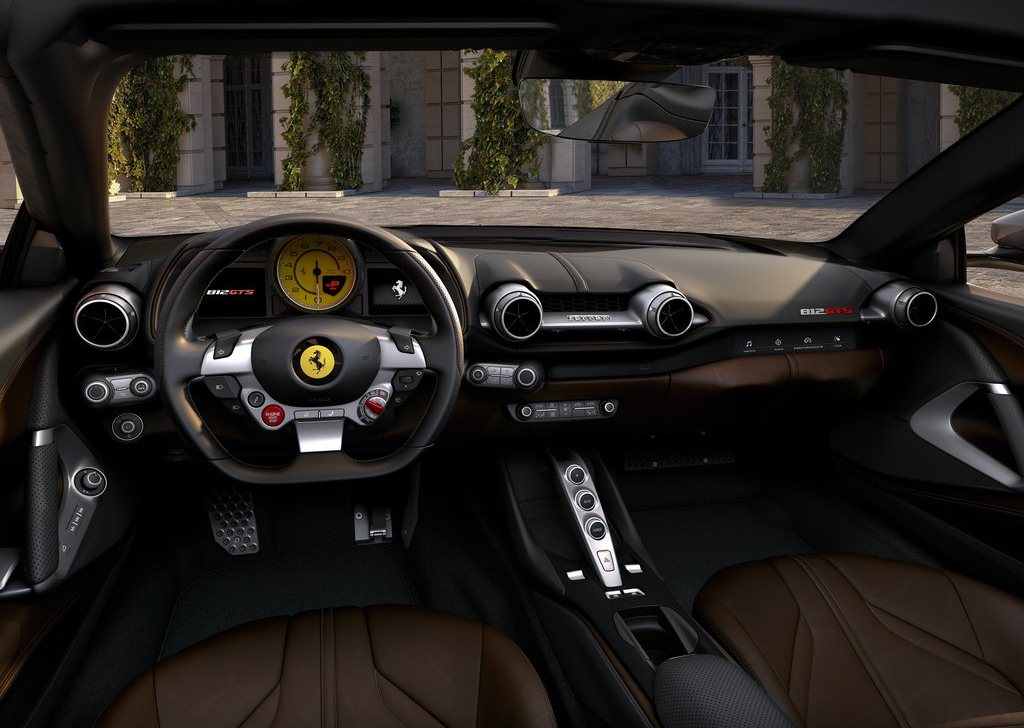 2020 Ferrari 812 GTS