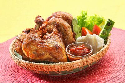 Resep Ayam Penyet (Resep Kecap Bango)