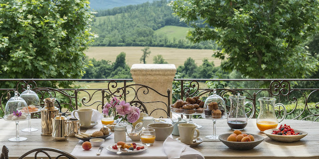 Breathtaking image of the Italian villa Borgo Santo Pietro - found on Hello Lovely Studio