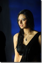 isha-chawla very hot still