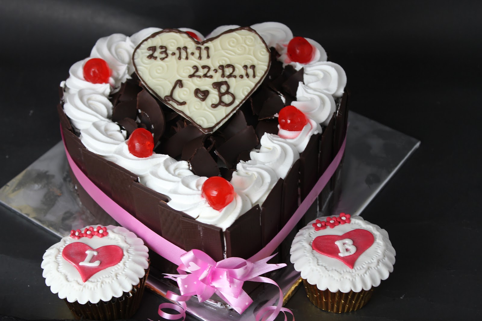 Order Kue  Online Adiel Cakes by Dapur Mayang Blackforet 