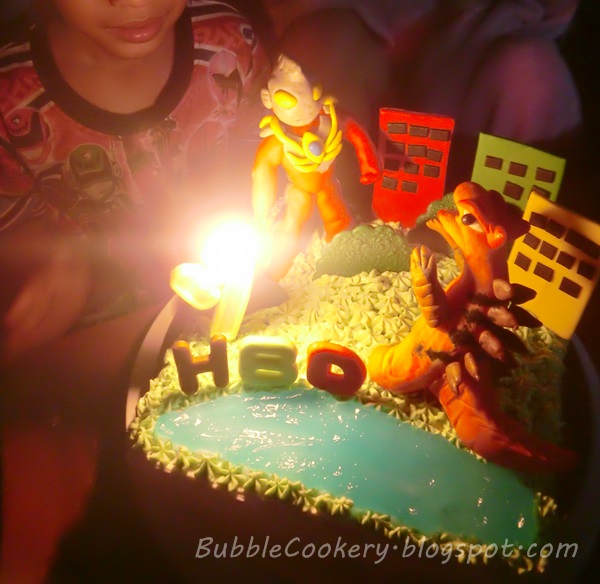 เค้กอุลตร้าแมน (ultraman cake)