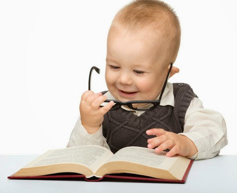 Kumpulan Foto Bayi-Bayi Lucu Banget Sedang Membaca Buku