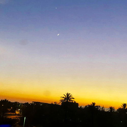 Moon and Venus, outside hotel window at SAS Symposium in Ontario, CA (Source: Palmia Observatory)