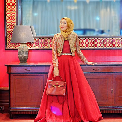 Model Baju Muslim Pesta Dian Pelangi