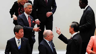 External Affairs Minister S Jayshankar and Chinsh Foreign Minister Wang Yi  Miting at Moscow Todey at 6 p.m . During The fight for possession Actual Line of Control