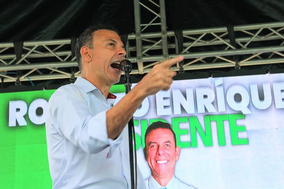 Roberto Enríquez: Estamos en sesión permanente por la candidatura
