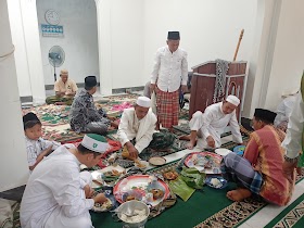 Tradisi Idul Adha, Warga Sekernan makan bersama usai sholat id