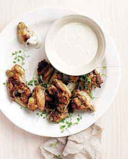Chicken Wings With Blue Cheese Dip