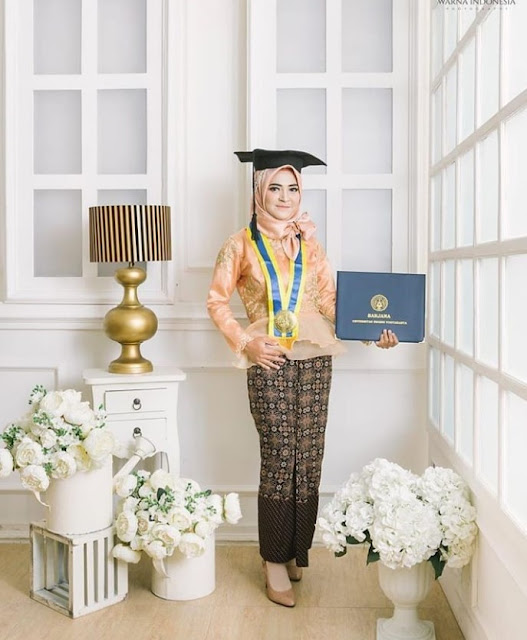 Gambar Model Hijab Wisuda Modern Terbaru