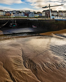 Photo of a leaf-like patterns in the mud in Maryport harbour at low tide