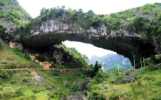 Jembatan Yang Terbentuk Secara Alami