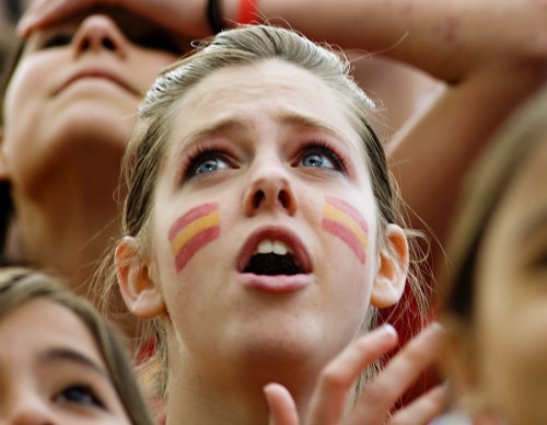 Spanish girls celebrate Victory !,mesothelioma,mesothelioma patient,drug reahb, student loan, student loan consolidation, insurence,health insurance,car insurance,beauty schools,lawyers,Beauty Tips, Healt Tips, Tutorial,Car,Computer Tips, Software,car accident lawyer