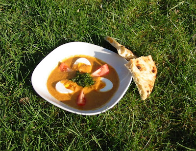  Linsen-Curry mit Eiern und Tomaten