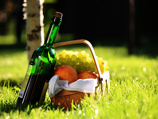 A Bottle of Wine and Grapes in Picnic Basket HD Wallpaper