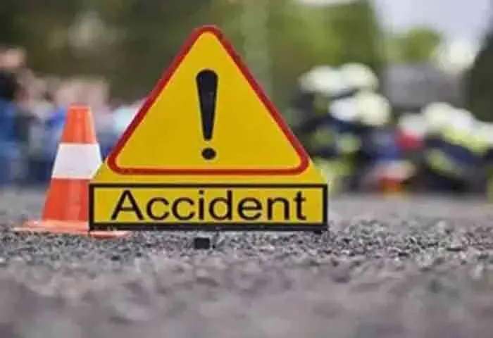 News, World, International, Gulf, Accident, Oman, Injured, Police, Hospital, Treatment, 16 injured, 3 critical in a school bus accident in Oman.