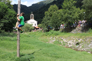 Cucaña de las fiestas de El Regato