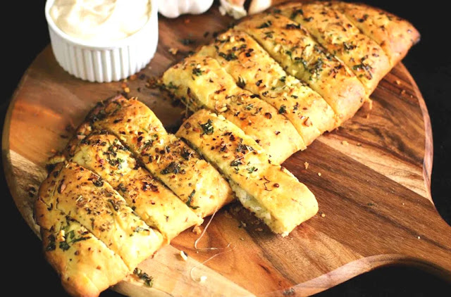Savory Bliss: Veg Stuffed Garlic Bread Recipe