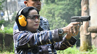 Pertahankan Kemampuan Prajurit, Lanal Bandung Laksanakan Latihan Menembak
