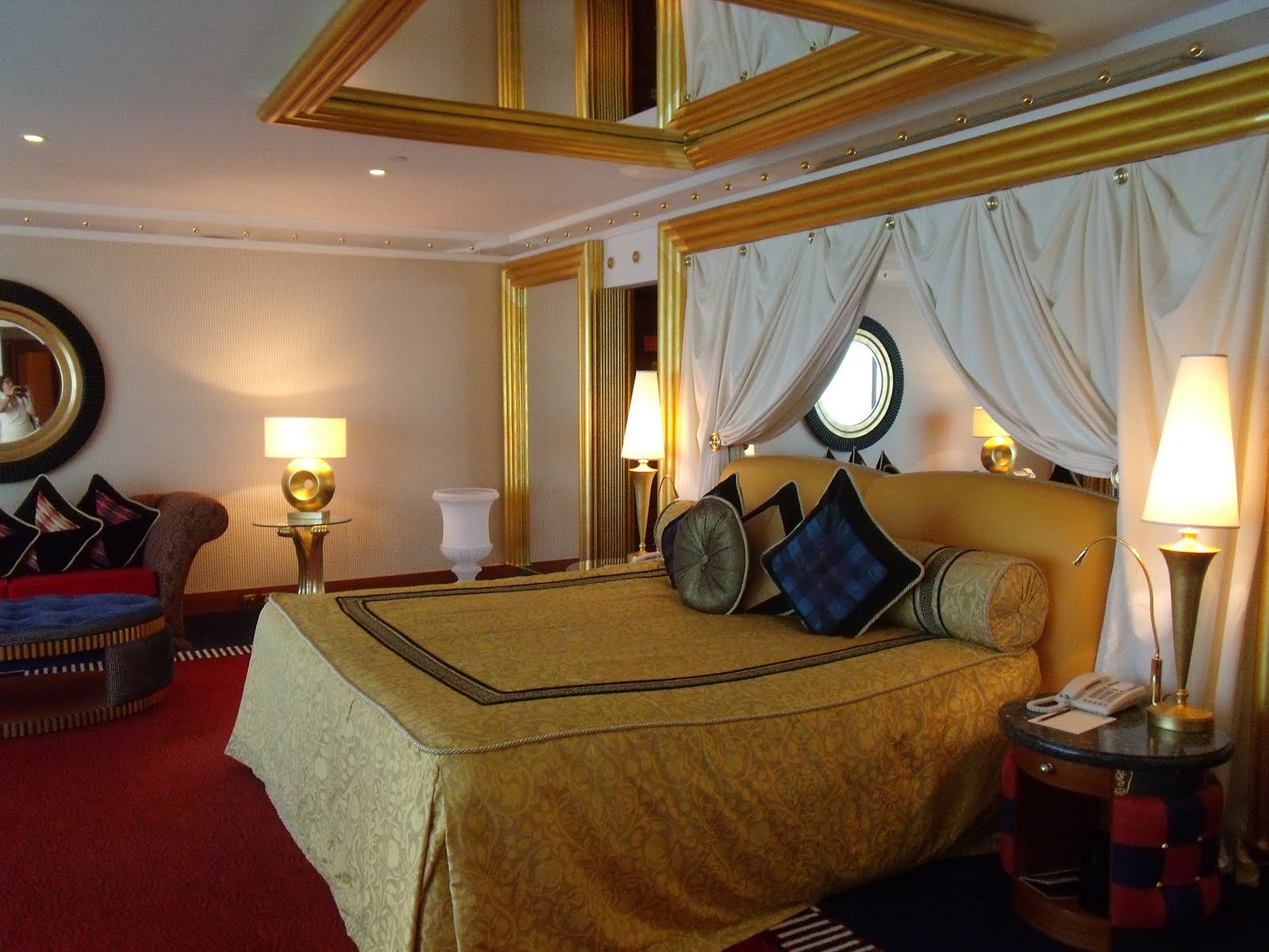 Tamsin & Cooke: Burj Al Arab 2 bedroom master suite