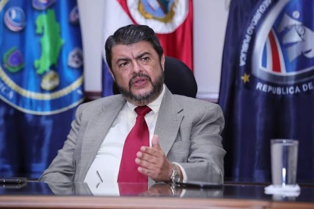 Ministro de Seguridad Pública lamenta declaraciones de expresidenta Chinchilla a favor de grupo de encapuchados