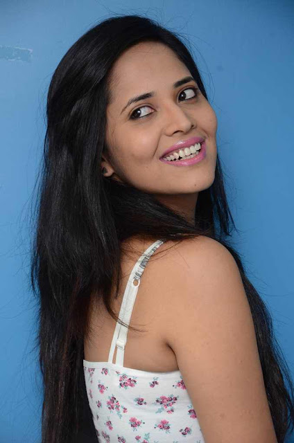 Anasuya spicy armpits show pics