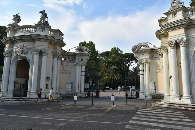 entrada do jardim zoologico vizinho da galeria borghese