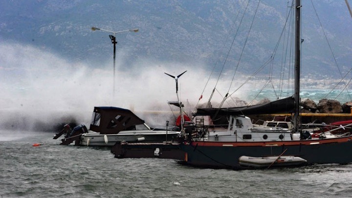 Δύο διαδοχικά βαρομετρικά χαμηλά επηρεάζουν τον καιρό της Ελλάδας