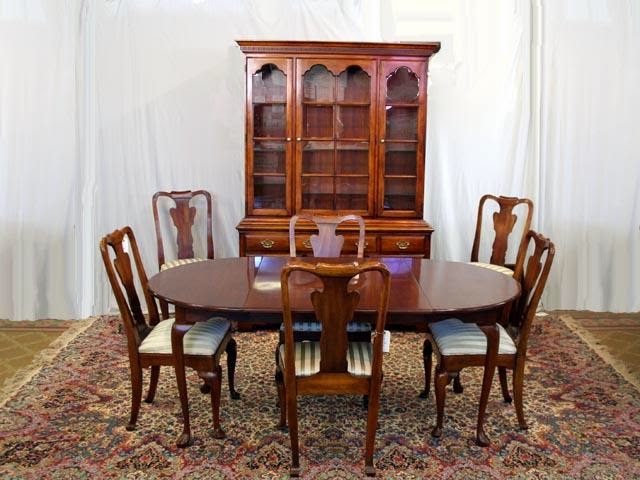 Queen Anne Cherry Dining Room Table